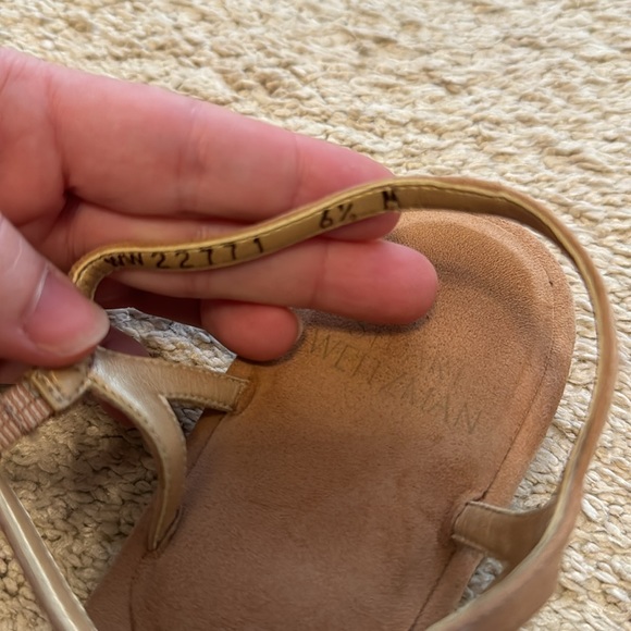 Stuart Weitzman pom sandals - Picture 5 of 10